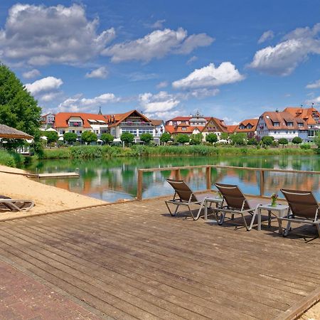 Seehotel Niedernberg - Das Dorf Am See Eksteriør bilde
