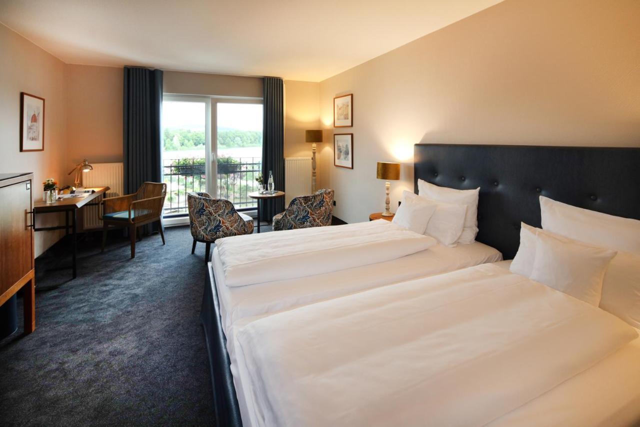 Seehotel Niedernberg - Das Dorf Am See Eksteriør bilde