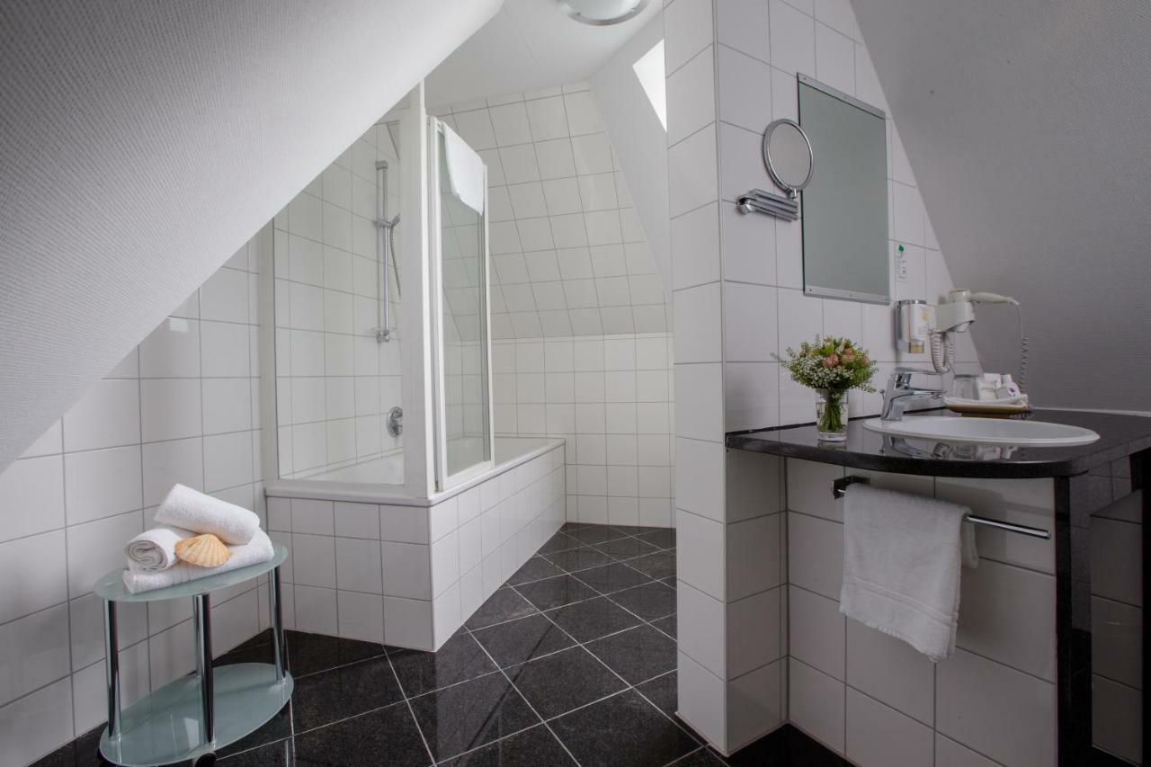 Seehotel Niedernberg - Das Dorf Am See Eksteriør bilde