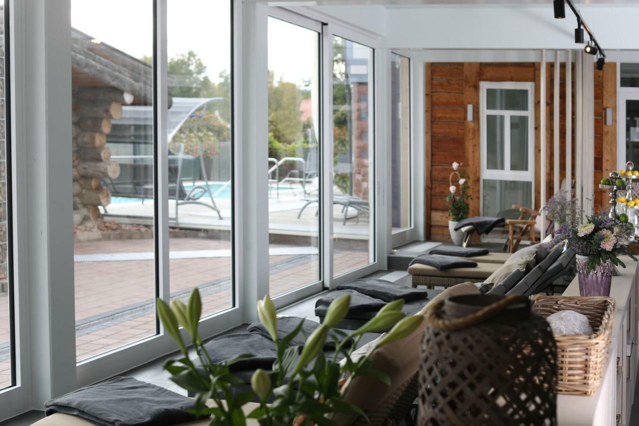Seehotel Niedernberg - Das Dorf Am See Eksteriør bilde