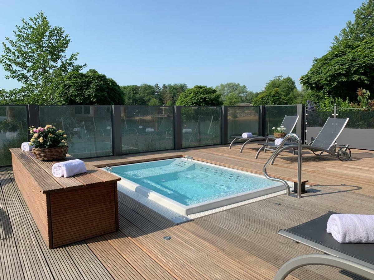 Seehotel Niedernberg - Das Dorf Am See Eksteriør bilde